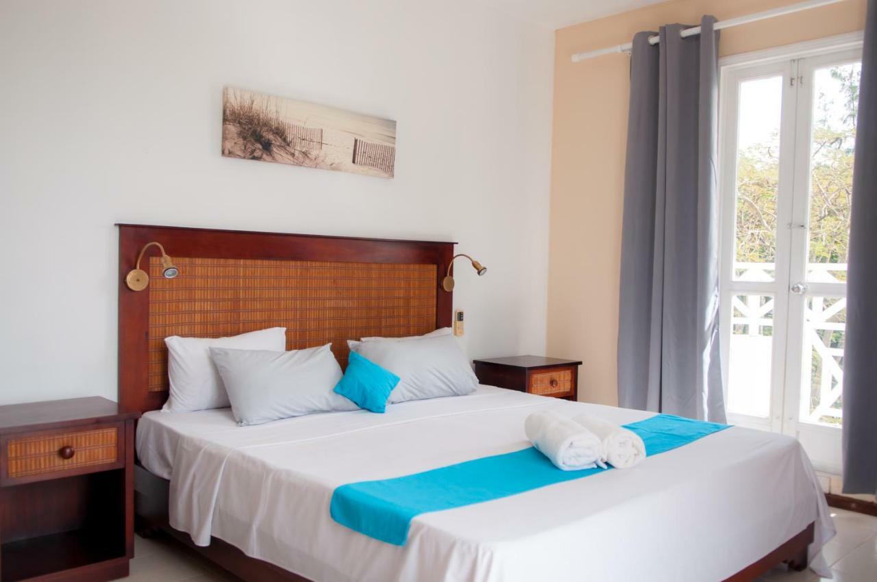 The Bay Resort, Grand Bay Екстериор снимка
